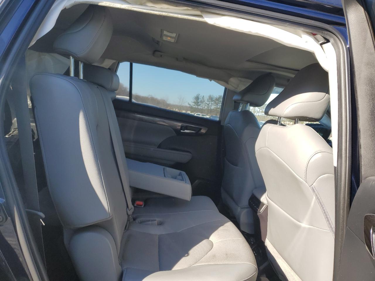 2021 Toyota Highlander VIN 5TDDZRBH3MS080508 Copart auction photo, front end / side damage thumbnail 11