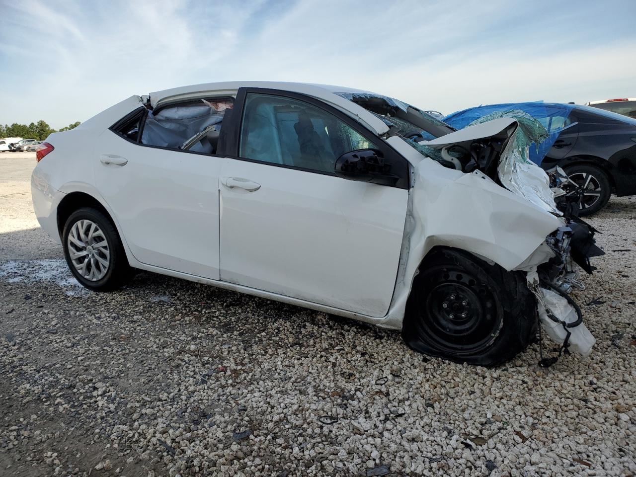 2019 Toyota Corolla VIN 2T1BURHE7KC215627 Copart auction photo, all over damage thumbnail 4