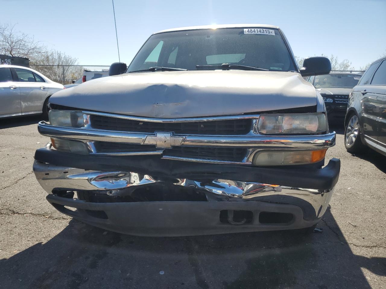 2005 Chevrolet Tahoe VIN 1GNEK13TX5J257560 Copart auction photo, front end damage thumbnail 5