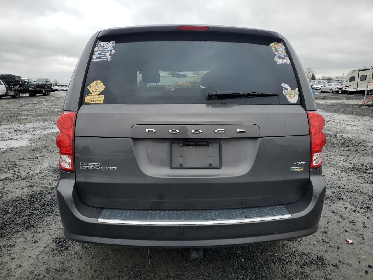 2015 Dodge Caravan VIN 2C4RDGCG8FR733697 Copart auction photo, front end damage thumbnail 6