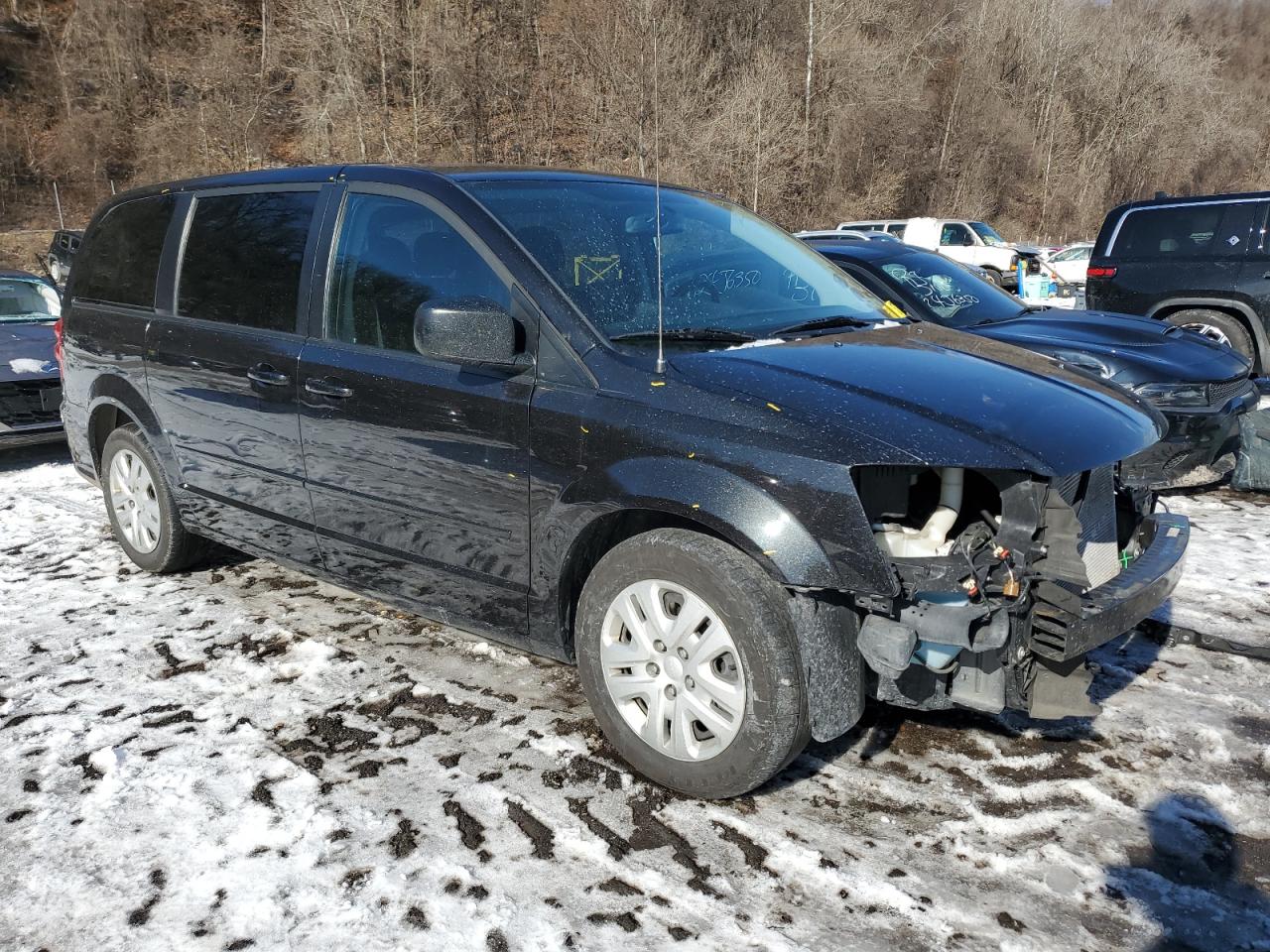 2017 Dodge Caravan VIN 2C4RDGBG4HR818976 Copart auction photo, front end damage thumbnail 4
