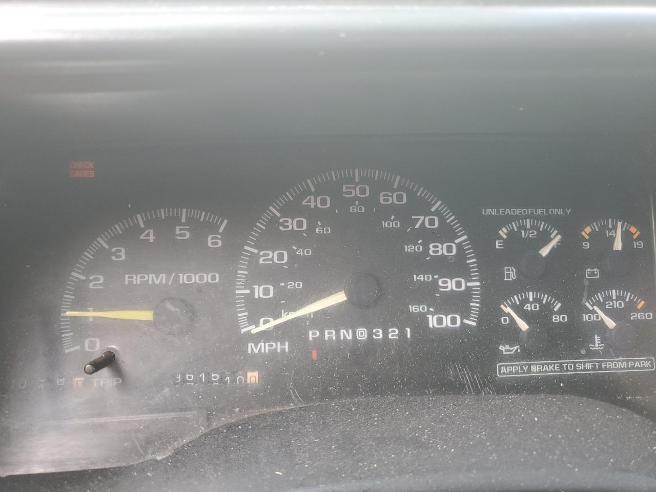 1999 Chevrolet GMT-400 VIN 1GCGC24R0XR720818 Copart auction photo, front end / minor dent/scratches damage thumbnail 9