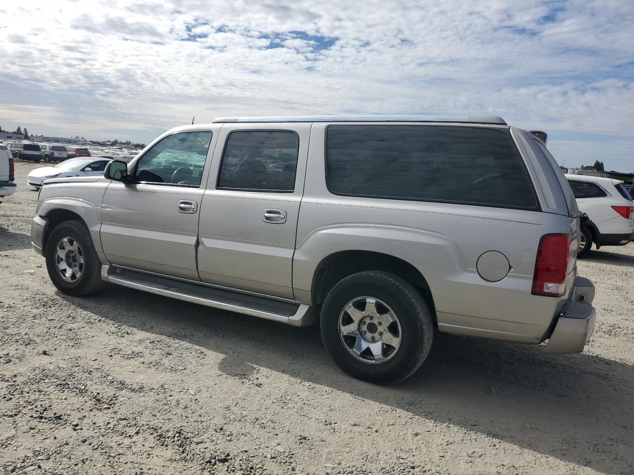 2003 Cadillac Escalade VIN 3GYFK66N53G253304 Copart auction photo, front end / rear end damage thumbnail 2