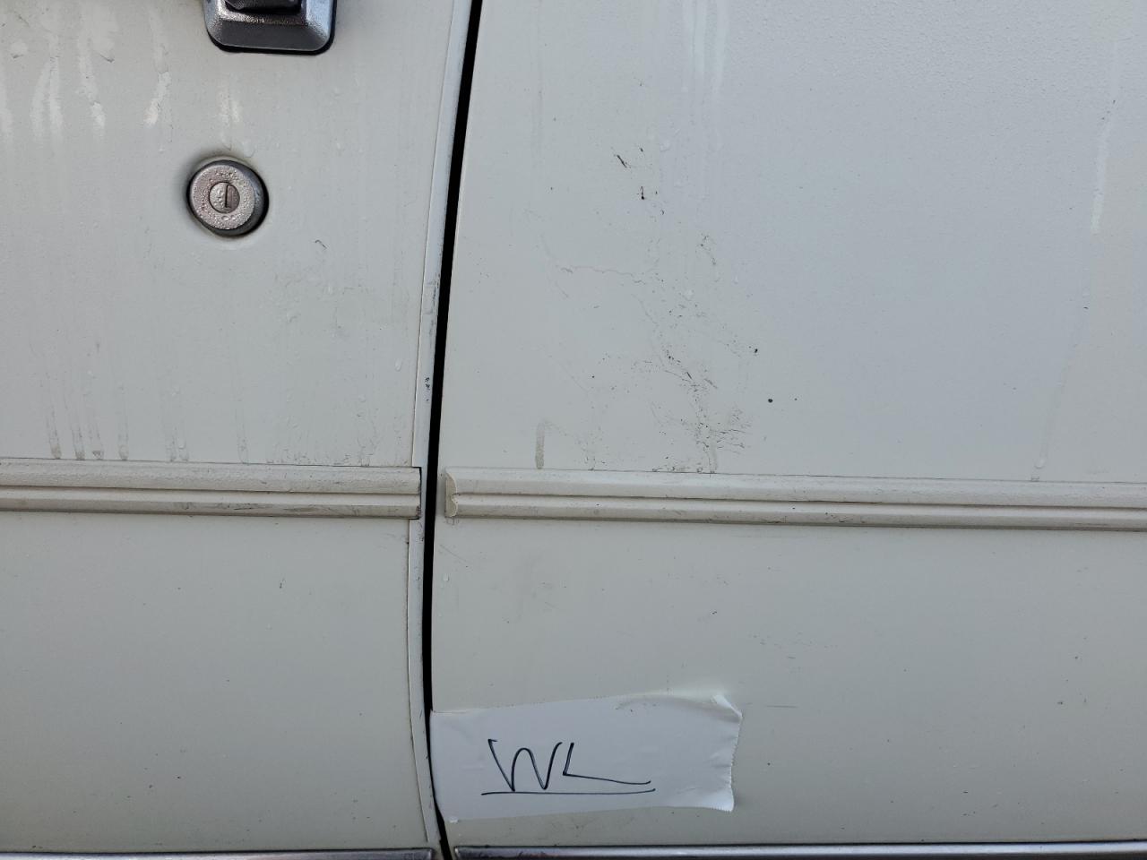 1988 Cadillac De Ville VIN 1G6CD5157J4214845 Copart auction photo, water/flood damage thumbnail 12