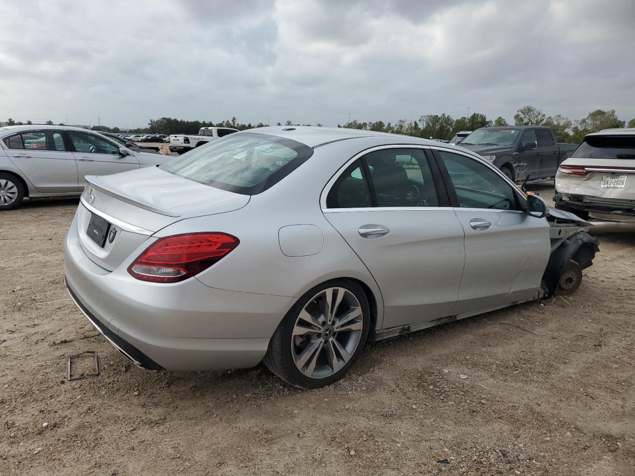 2018 Mercedes-Benz C-klasse VIN 55SWF4JB5JU254384 Copart auction photo, front end damage thumbnail 3