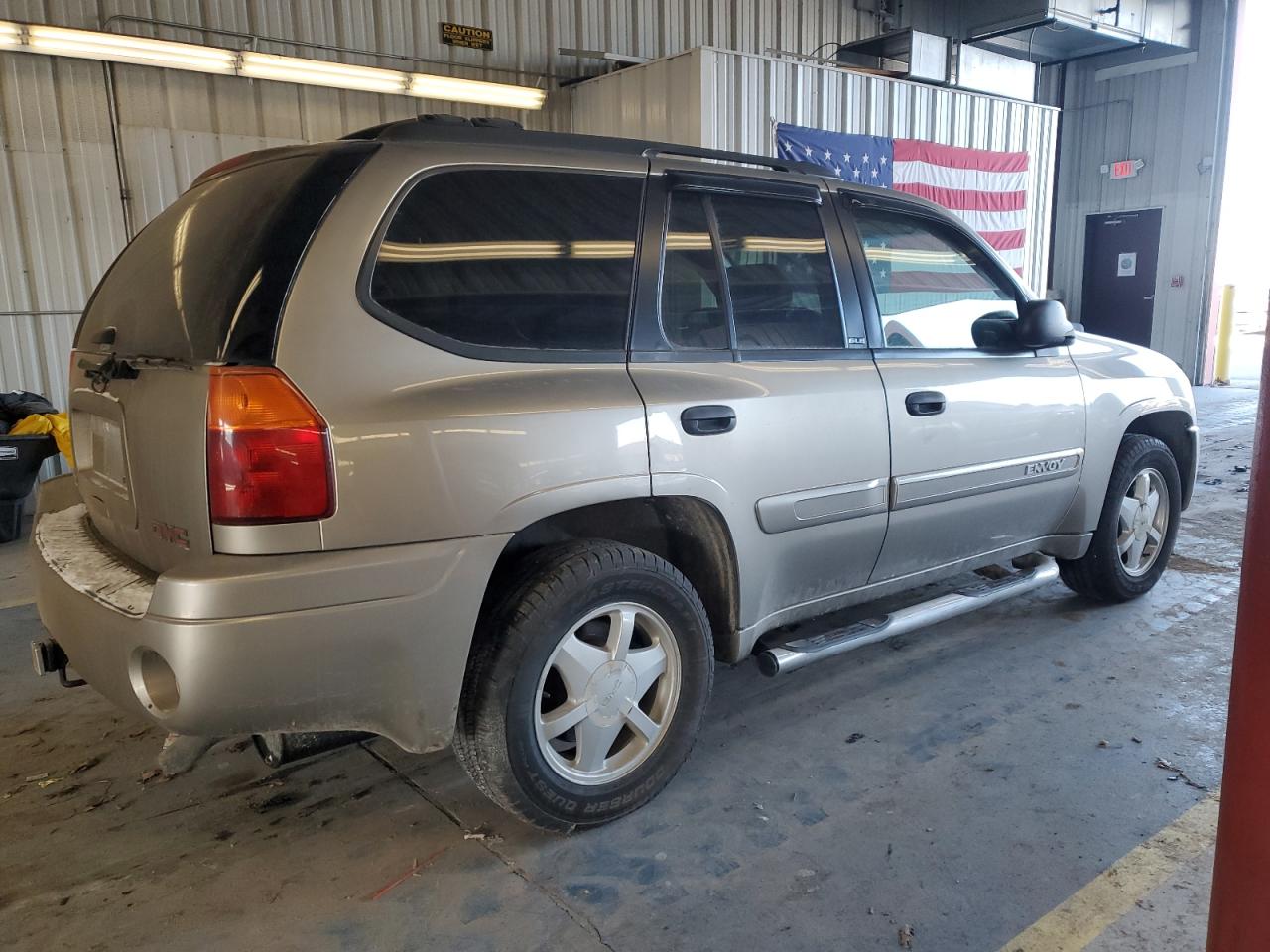 2002 GMC Envoy VIN 1GKDT13S922313409 Copart auction photo, burn - engine / minor dent/scratches damage thumbnail 3