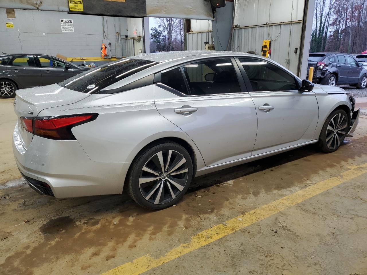 2020 Nissan Altima VIN 1N4BL4CV9LC230353 Copart auction photo, front end damage thumbnail 3