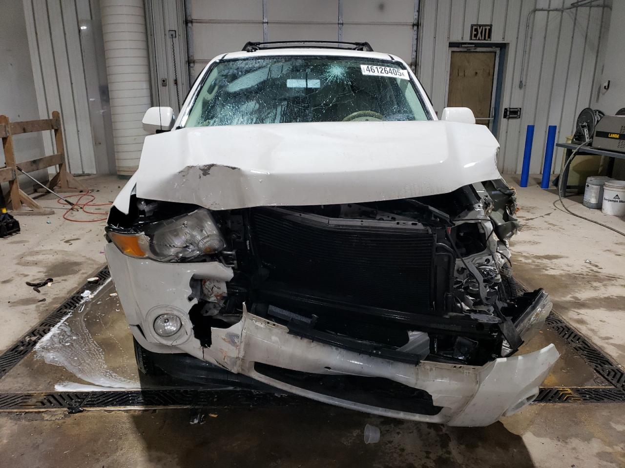 2011 Ford Escape VIN 1FMCU9E77BKA19224 Copart auction photo, front end / minor dent/scratches damage thumbnail 5
