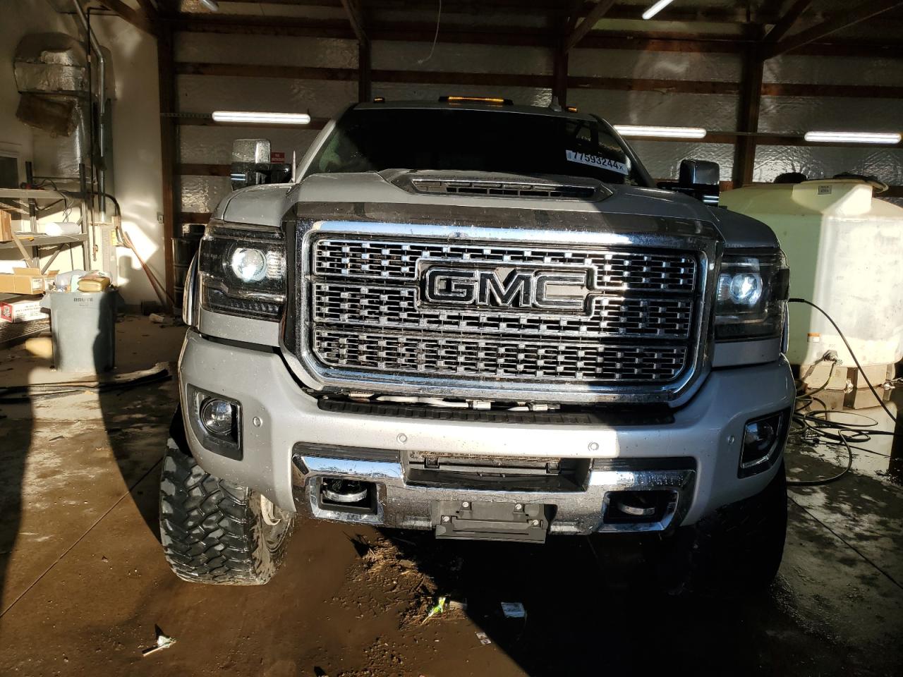 2019 GMC Sierra VIN 1GT12SEY5KF279292 Copart auction photo, rear end damage thumbnail 5