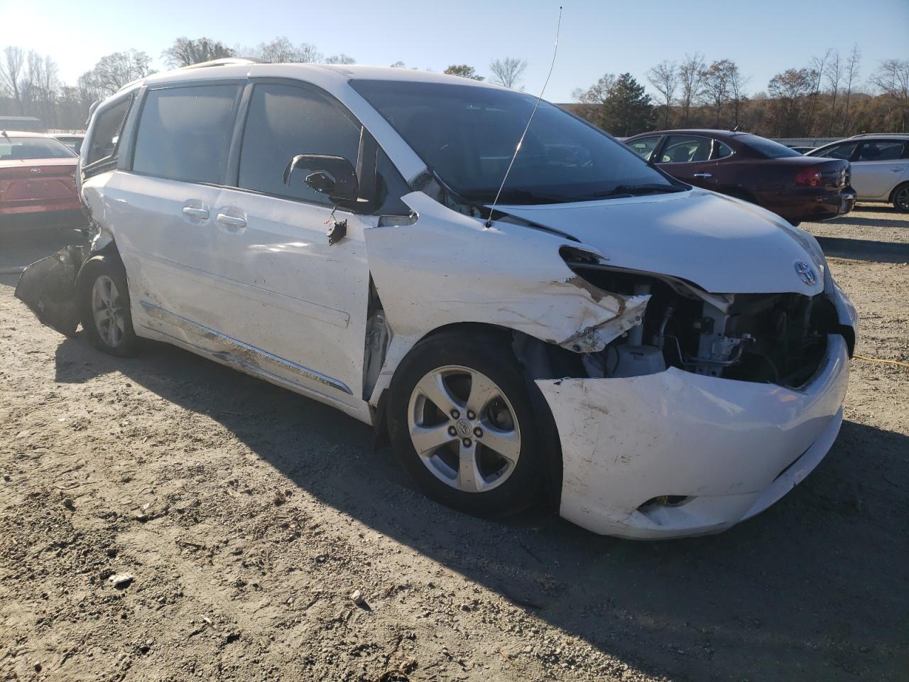 2014 Toyota Sienna VIN 5TDKK3DC1ES479672 Copart auction photo, all over damage thumbnail 4