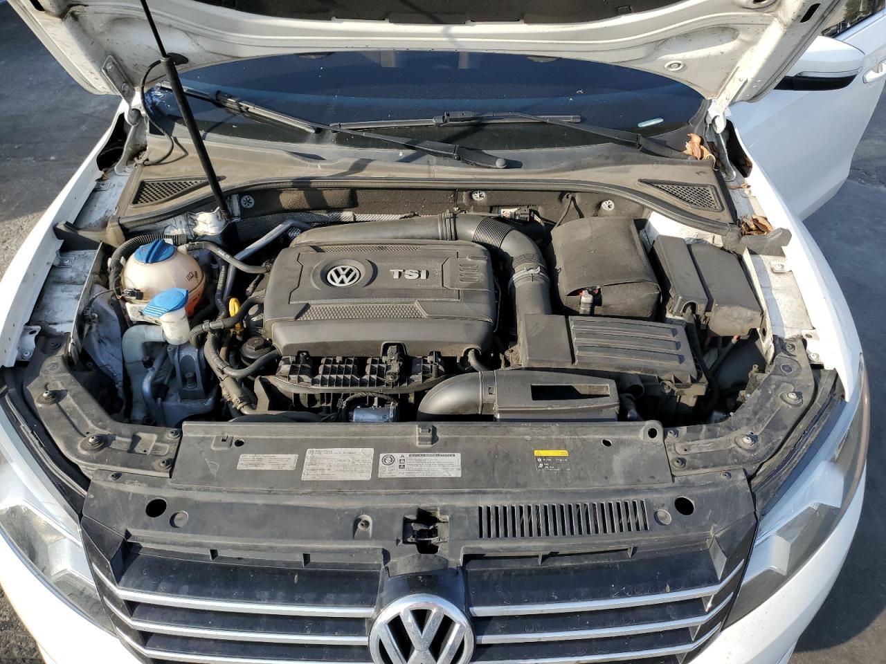 2015 Volkswagen Passat VIN 1VWAT7A33FC110817 Copart auction photo, vandalism / side damage thumbnail 13