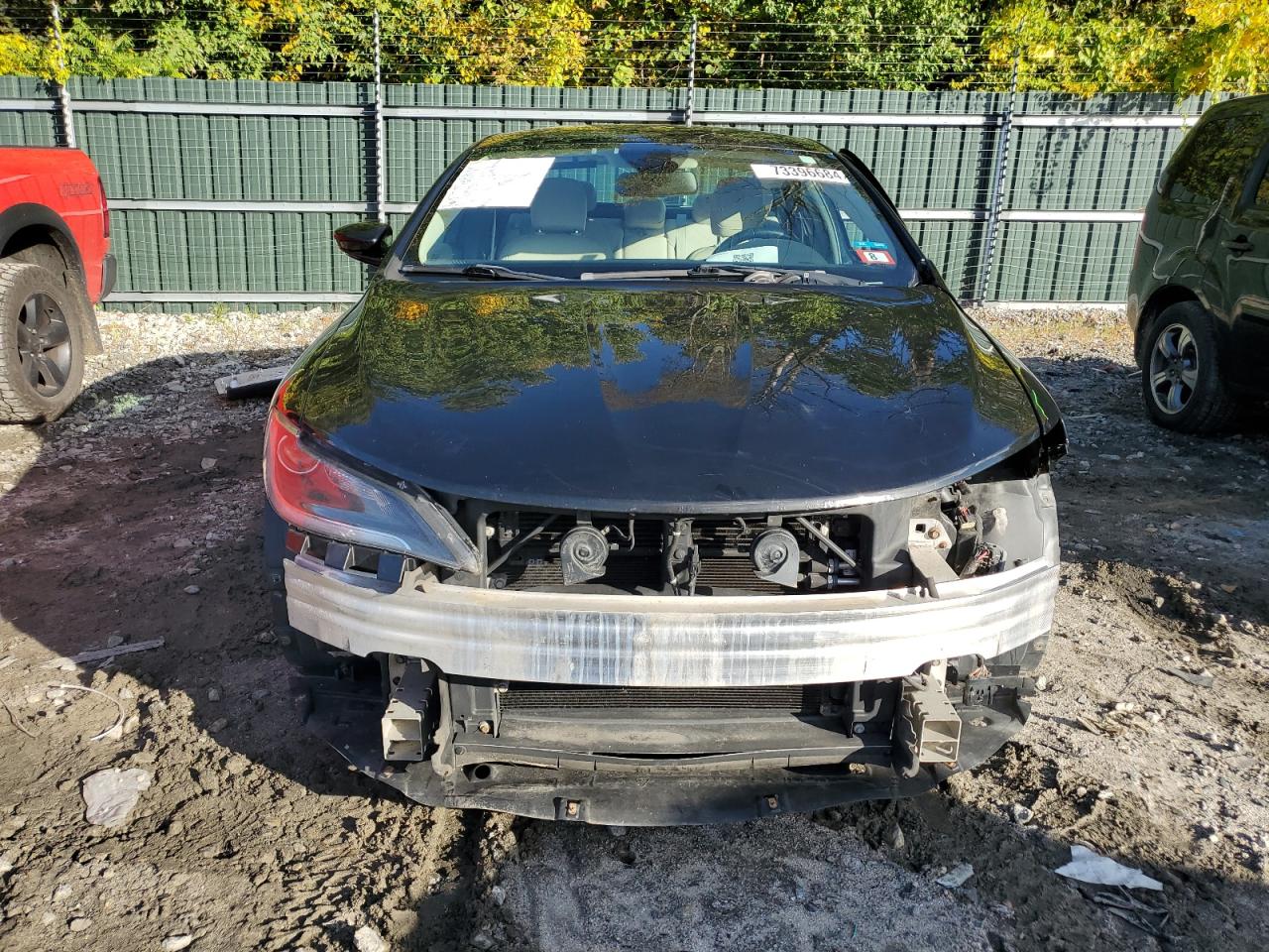 2015 Chrysler 200 VIN 1C3CCCCG1FN565470 Copart auction photo, front end / minor dent/scratches damage thumbnail 5