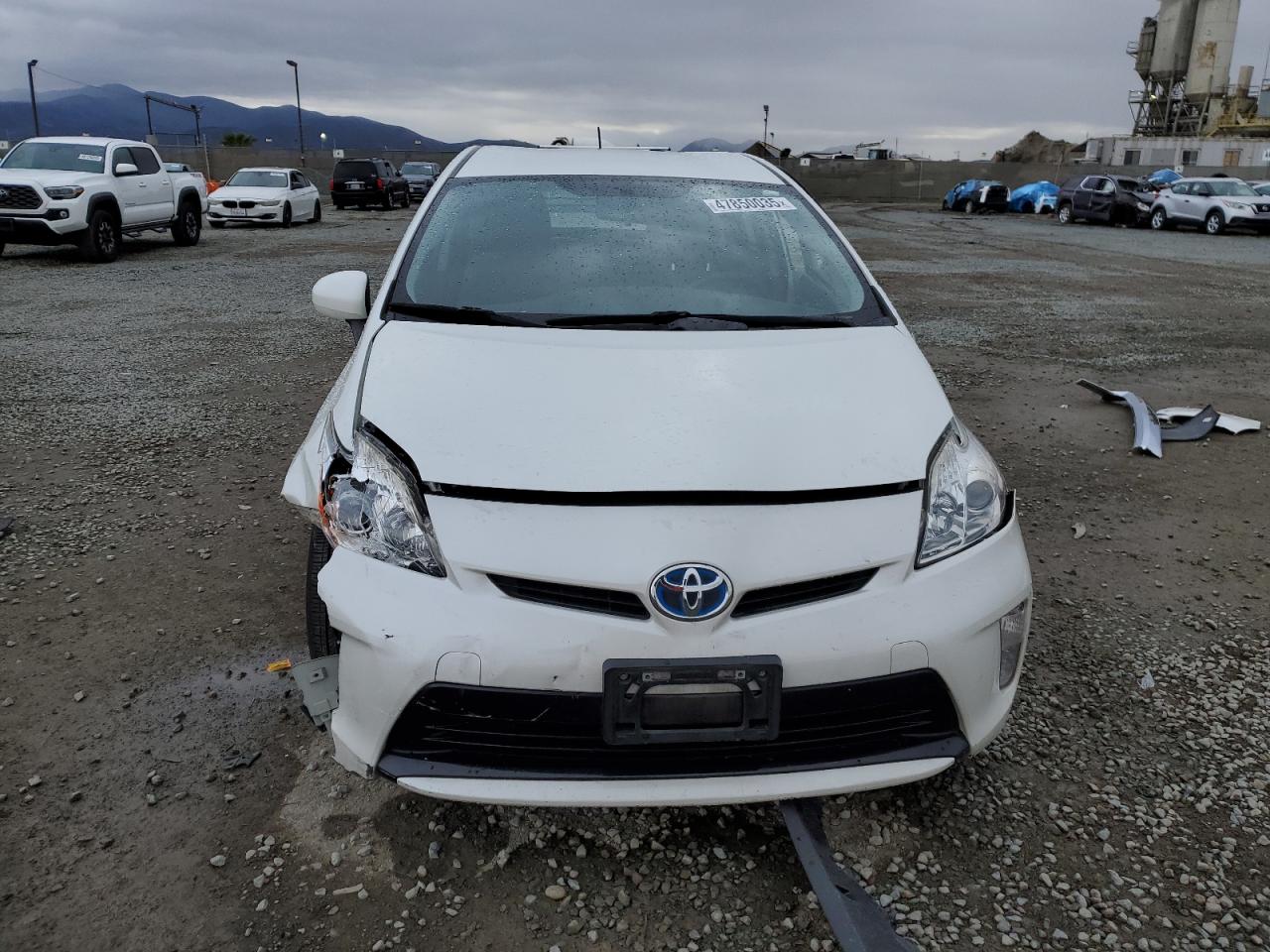 2015 Toyota Prius VIN JTDKN3DU2F0467633 Copart auction photo, front end / side damage thumbnail 5