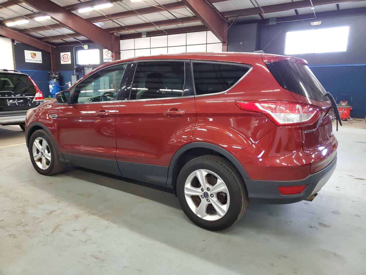 2016 Ford Escape VIN 1FMCU9GX8GUB28817 Copart auction photo, minor dent/scratches damage thumbnail 2