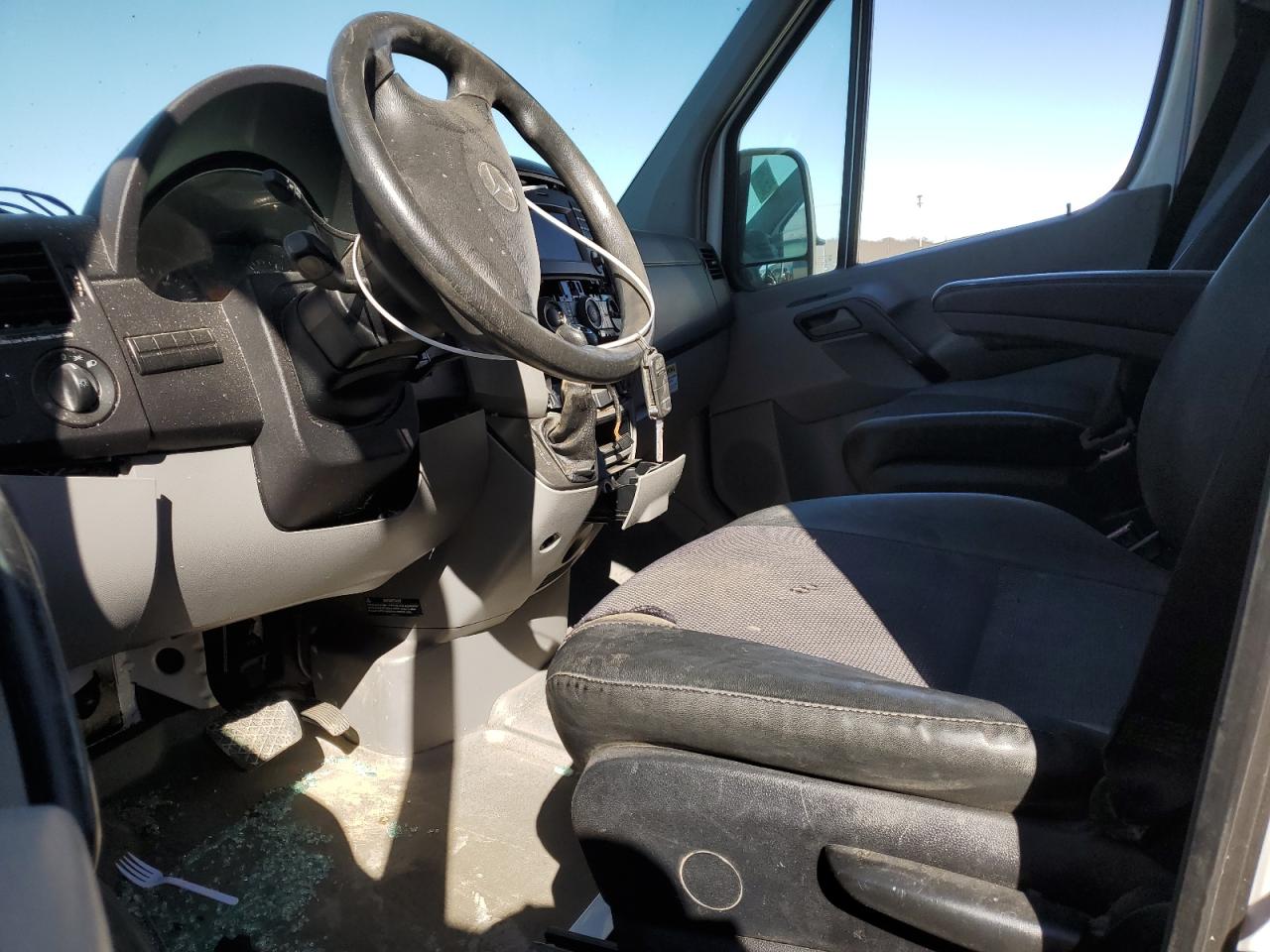 2015 Mercedes-Benz Sprinter VIN WD3PE7DC9FP165231 Copart auction photo, all over damage thumbnail 7