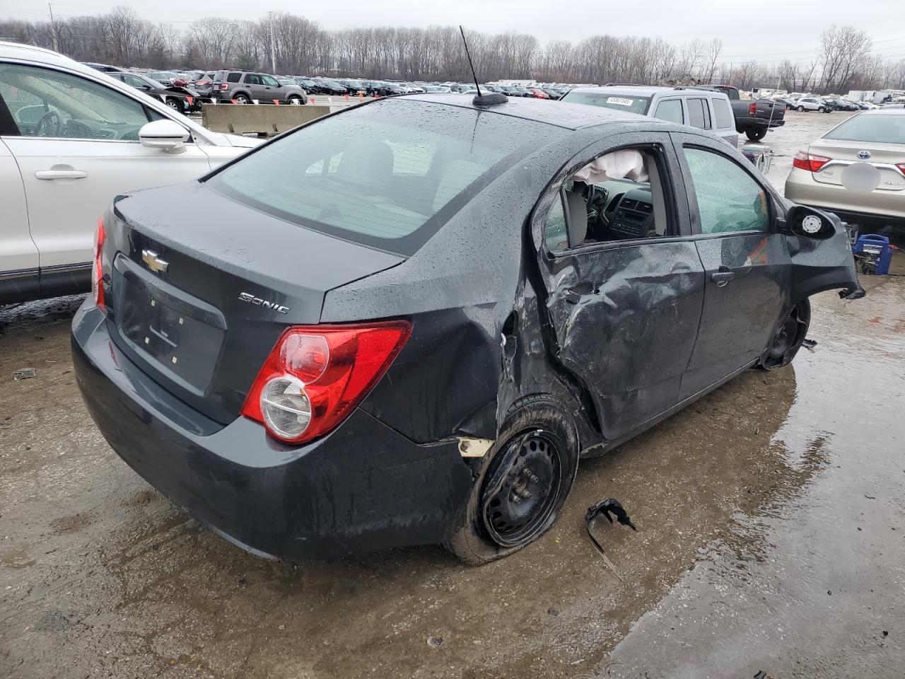 2016 Chevrolet Sonic VIN 1G1JA5SH1G4166959 Copart auction photo, front end / side damage thumbnail 3