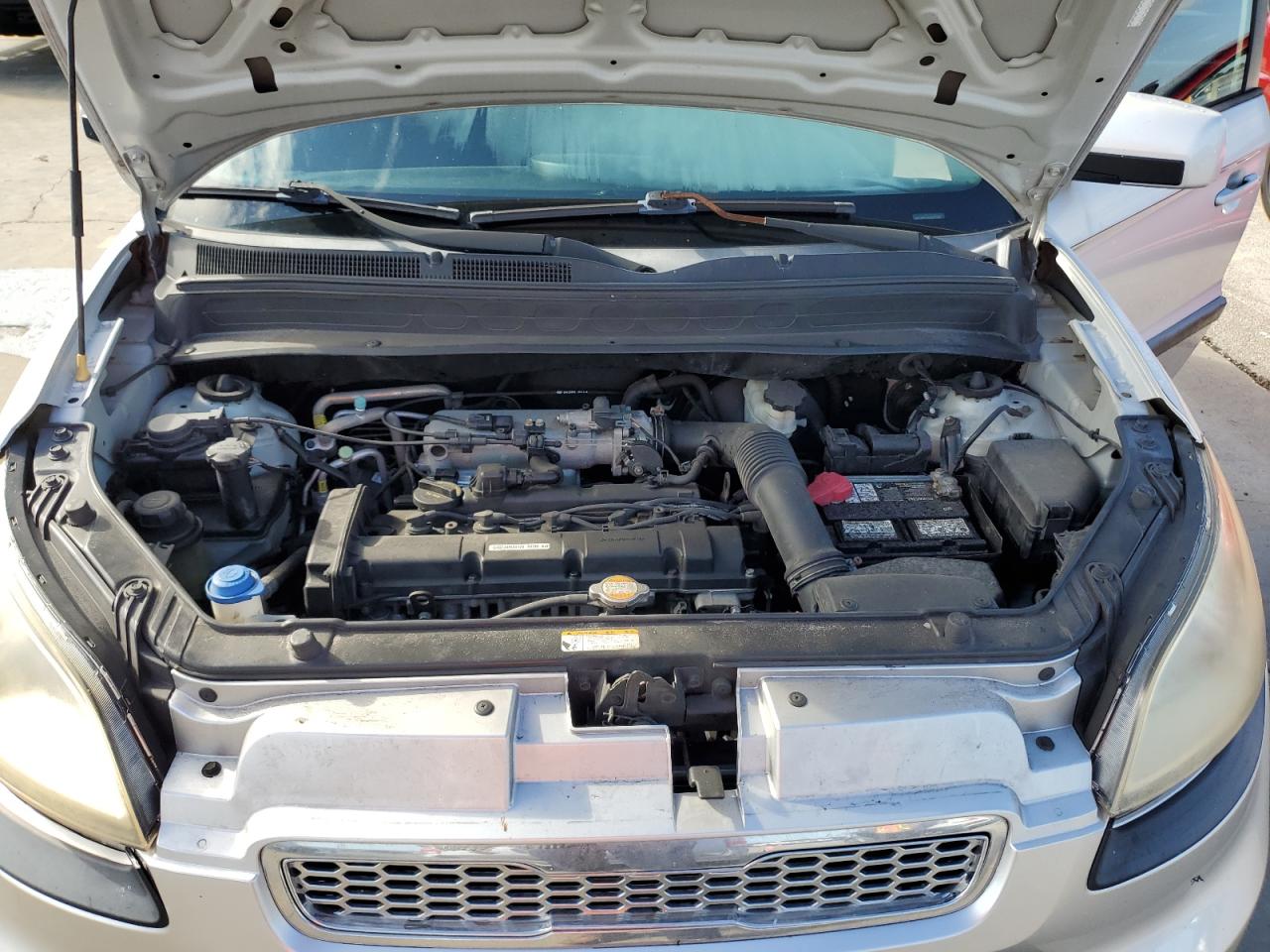 2011 KIA Soul VIN KNDJT2A24B7723383 Copart auction photo, water/flood damage thumbnail 12