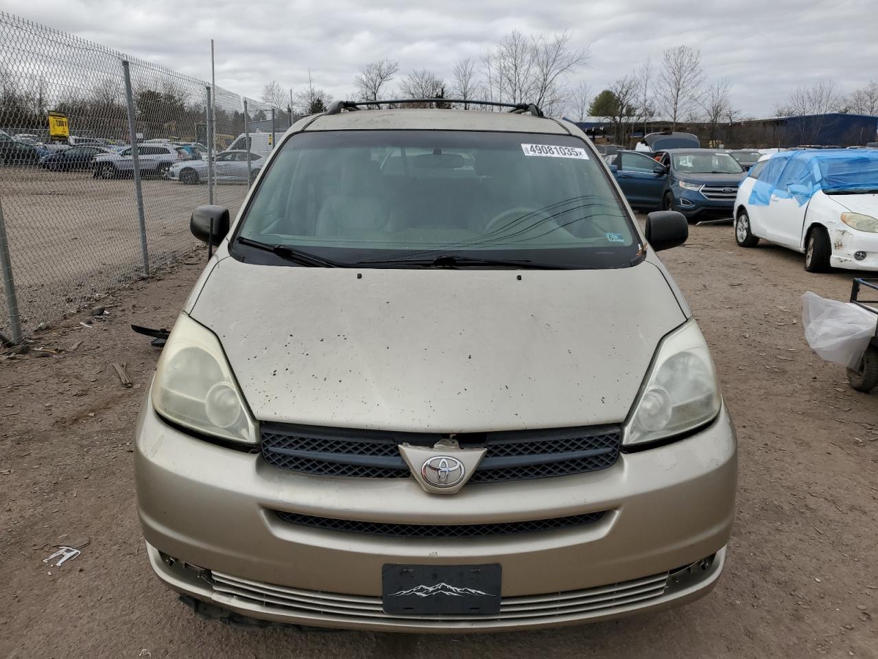 2005 Toyota Sienna VIN 5TDZA23C05S247934 Copart auction photo, side / front end damage thumbnail 5