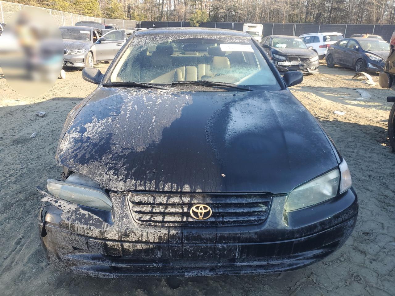 1998 Toyota Camry VIN 4T1BG28K1WU363250 Copart auction photo, front end damage thumbnail 5