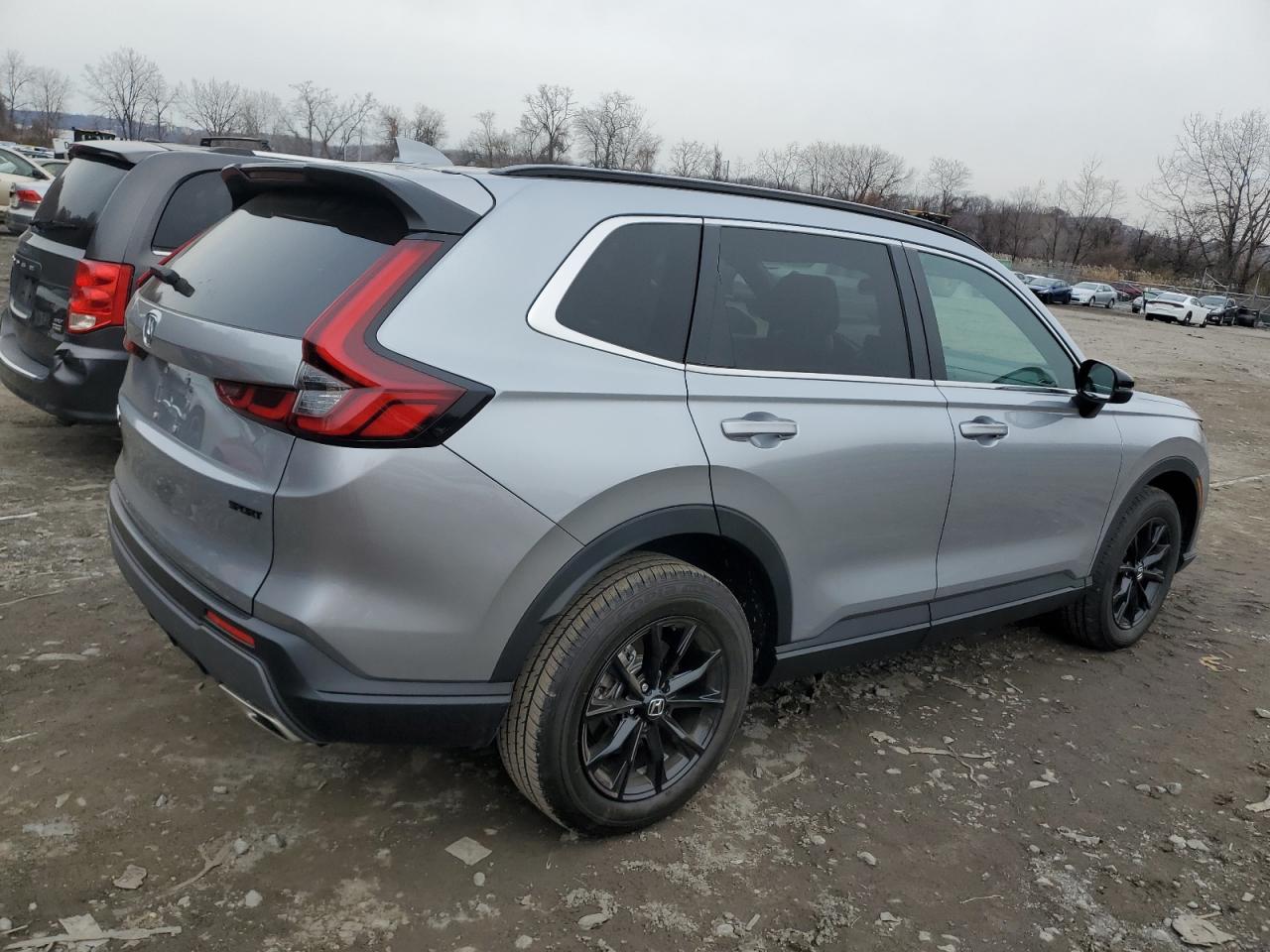 2023 Honda CR-V VIN 7FARS6H57PE017026 Copart auction photo, minor dent/scratches damage thumbnail 3