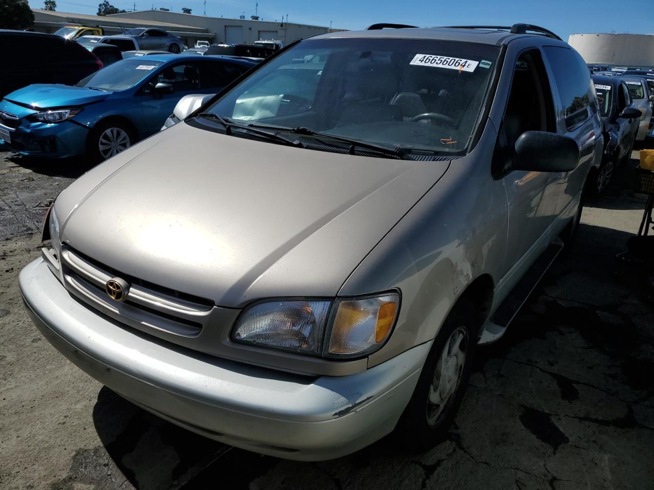 2000 Toyota Sienna VIN 4T3ZF13C1YU288572