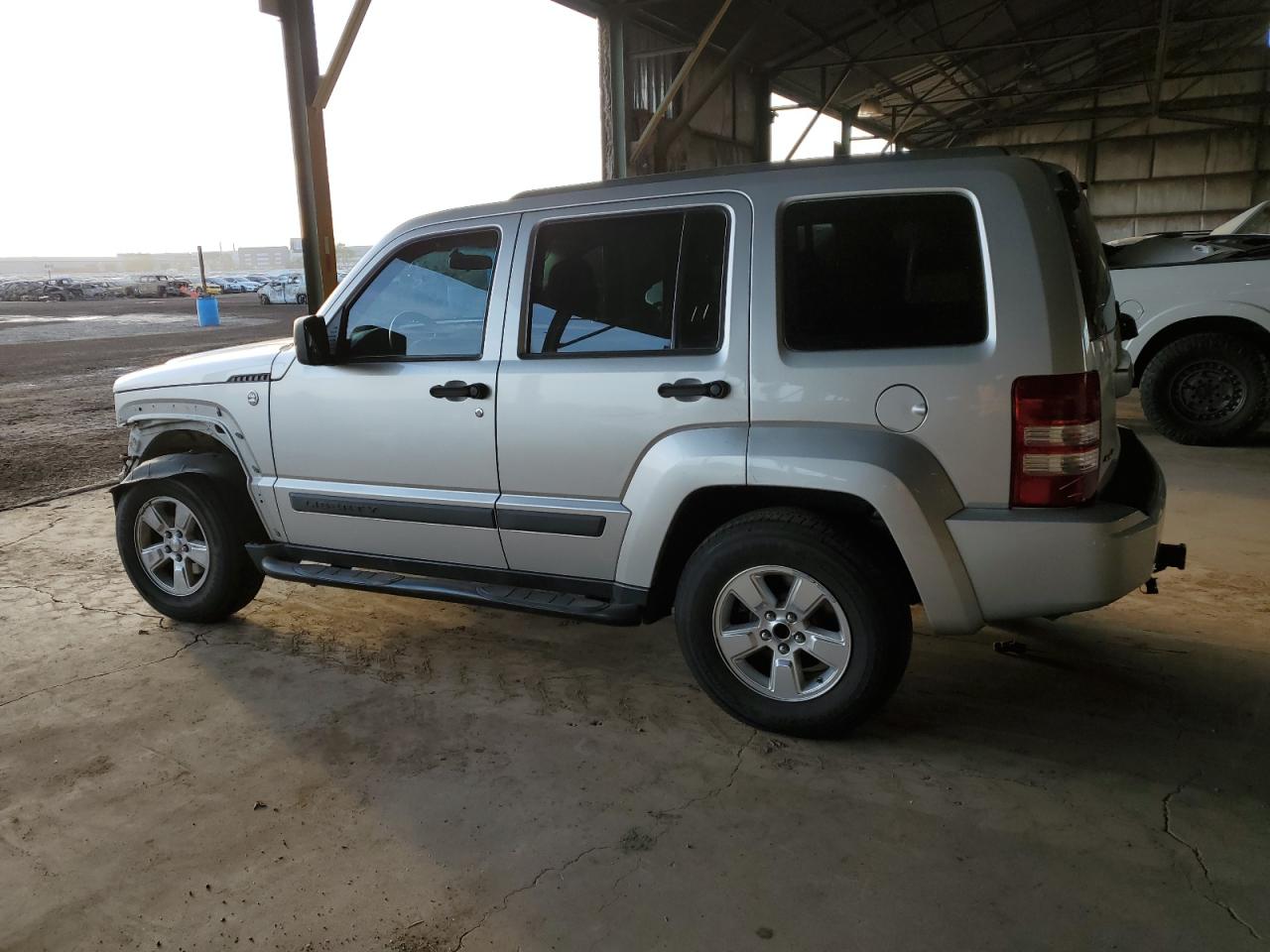2012 Jeep Liberty (North America) VIN 1C4PJMAK3CW156991 Copart auction photo, front end / minor dent/scratches damage thumbnail 2