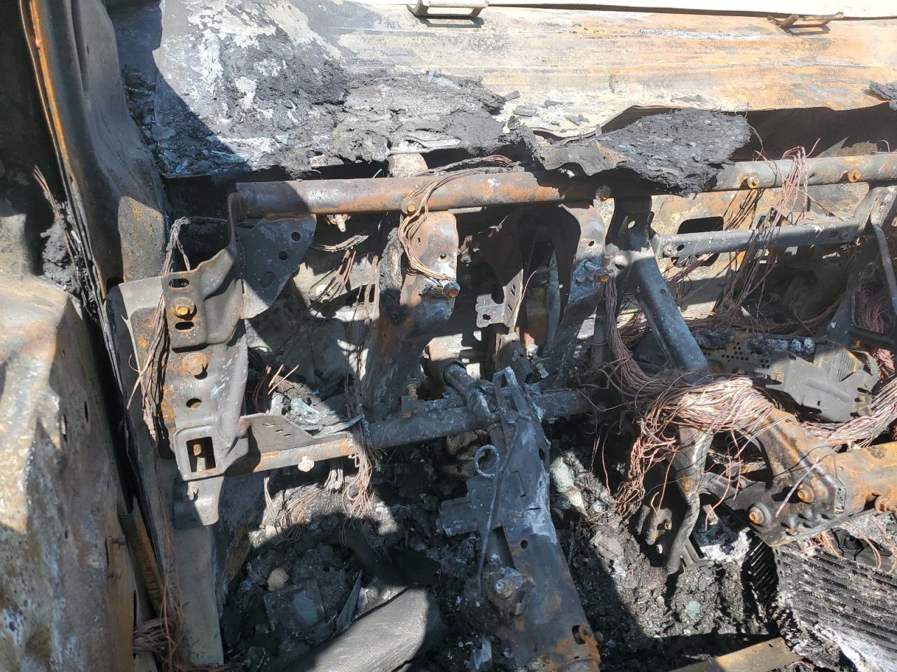 2014 Ford Escape VIN 1FMCU9GX8EUB87251 Copart auction photo, burn / missing/altered vin damage thumbnail 9