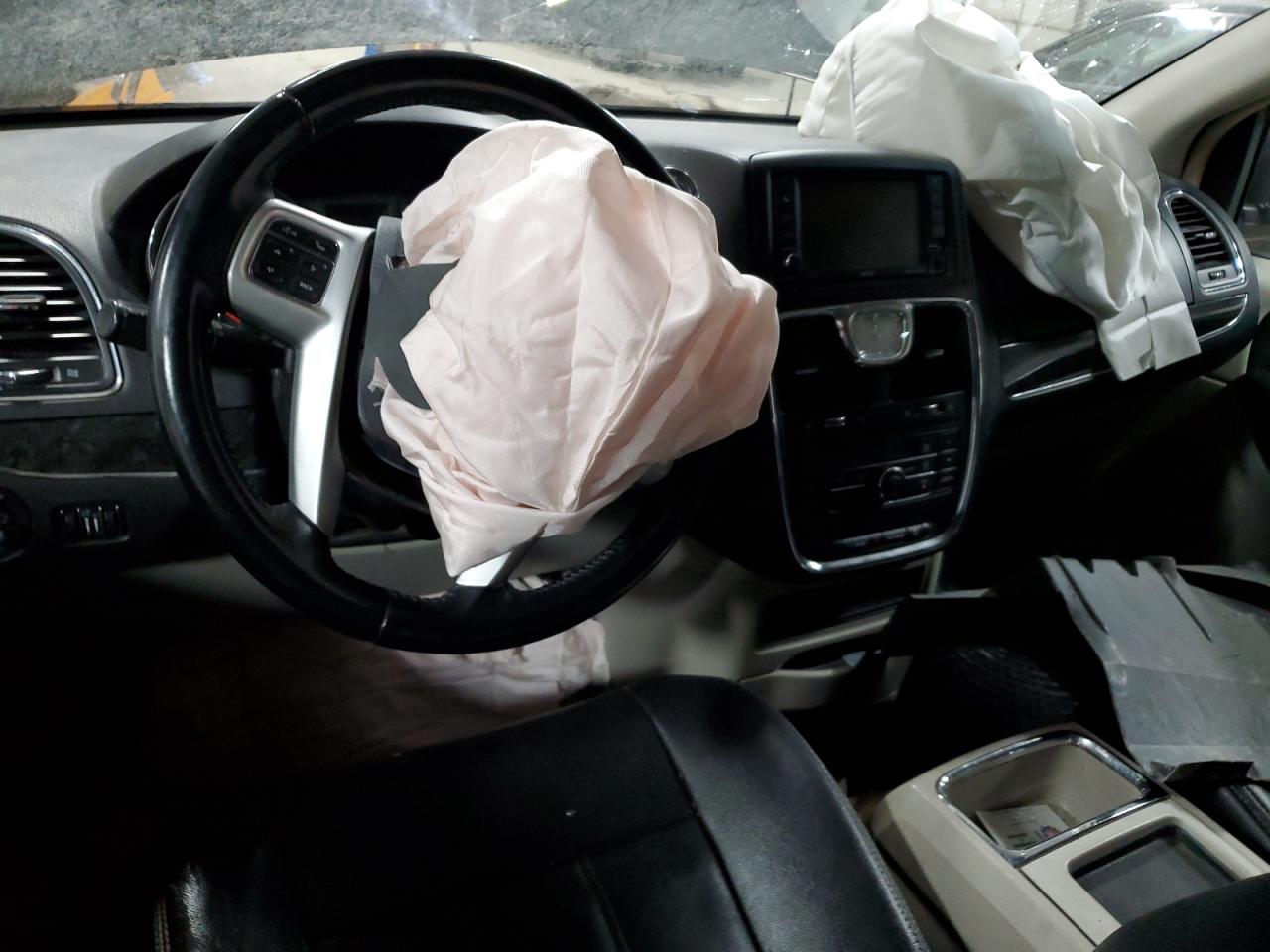 2014 Chrysler Town & Country VIN 2C4RC1BG4ER449449 Copart auction photo, front end / side damage thumbnail 8