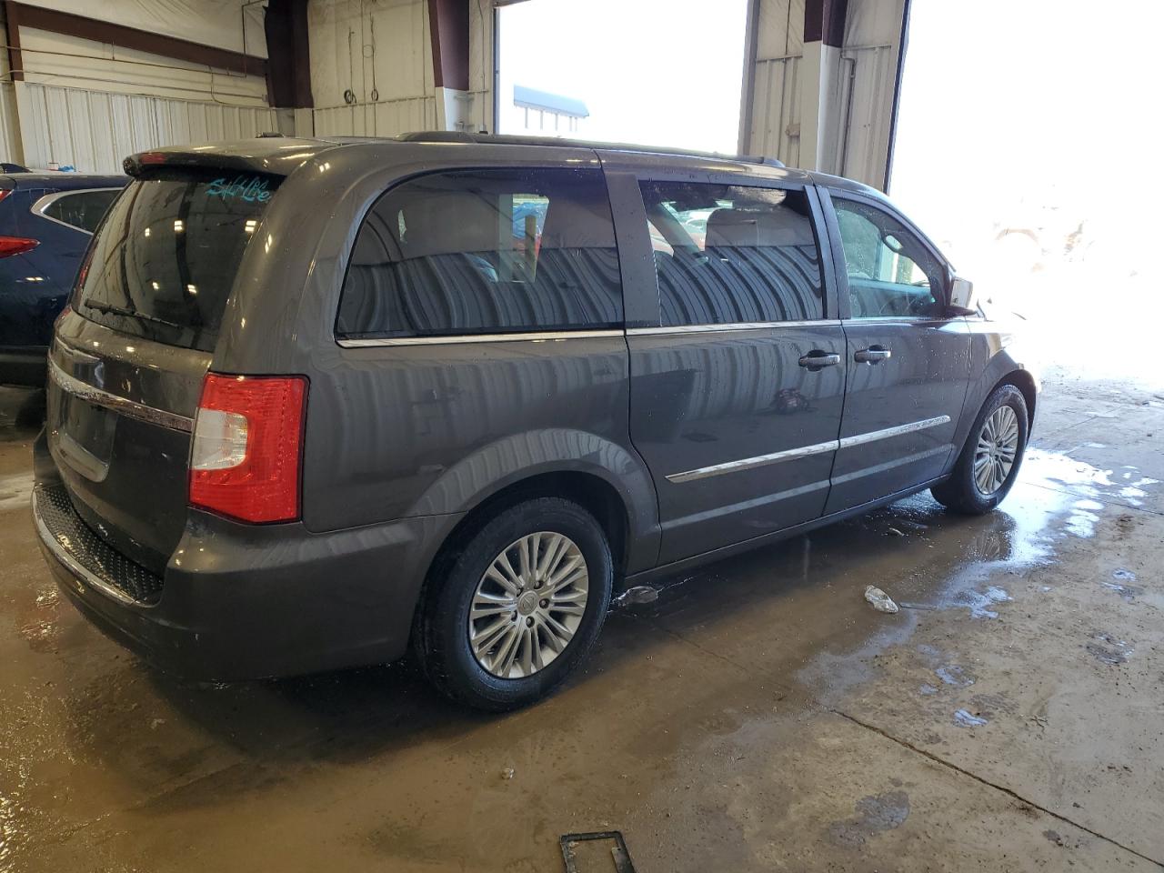 2015 Chrysler Town & Country VIN 2C4RC1CGXFR594950 Copart auction photo, front end damage thumbnail 3