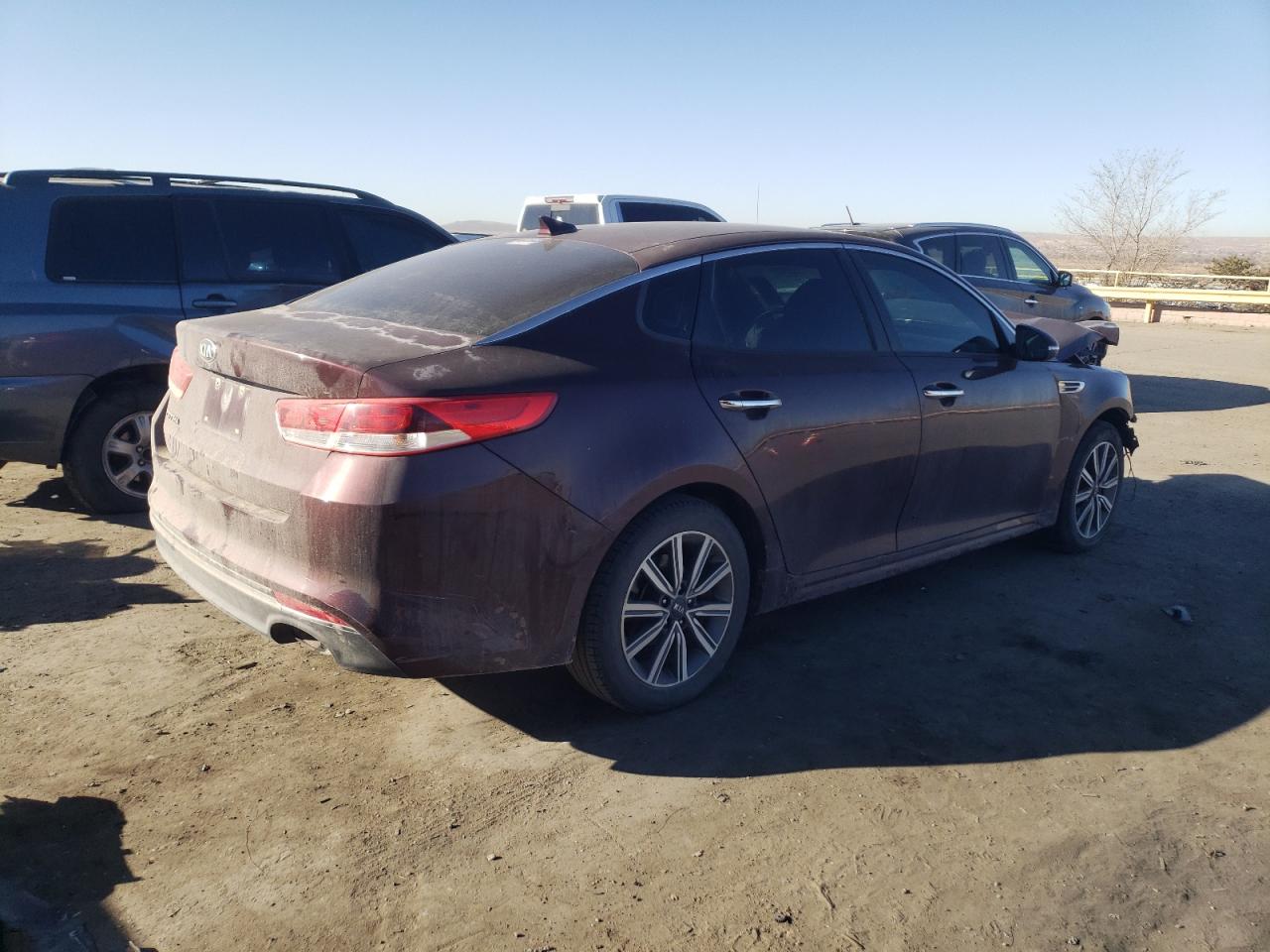 2016 KIA Optima VIN 5XXGT4L33GG002983 Copart auction photo, front end damage thumbnail 3