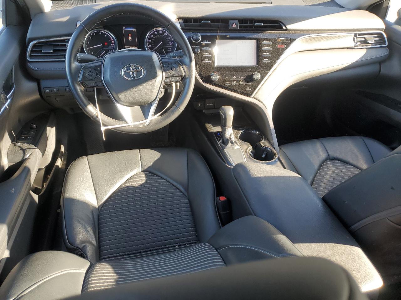 2019 Toyota Camry VIN 4T1B11HK4KU835365 Copart auction photo, front end / side damage thumbnail 8