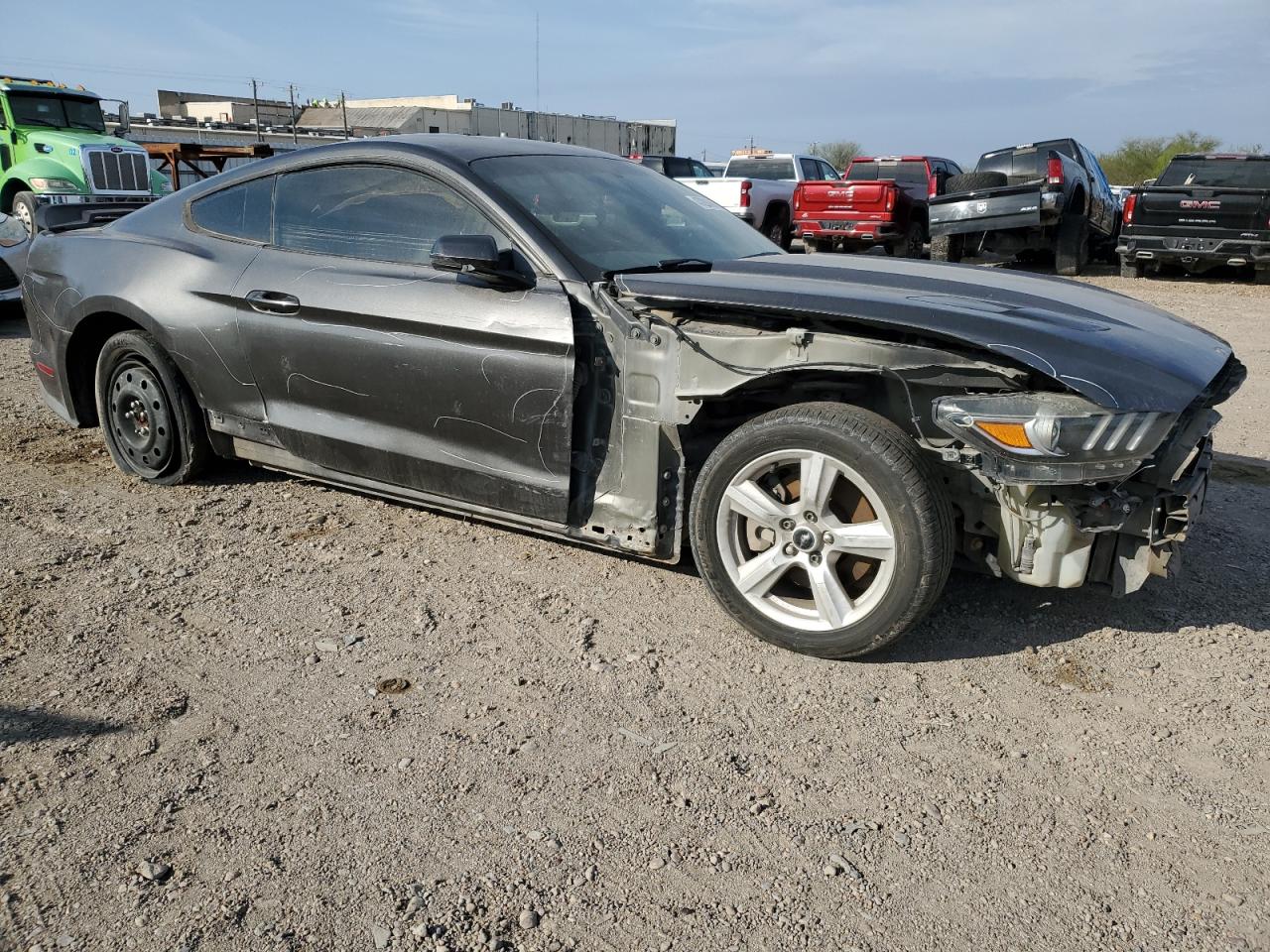 2015 Ford Mustang VIN 1FA6P8TH8F5423318 Copart auction photo, front end / side damage thumbnail 4