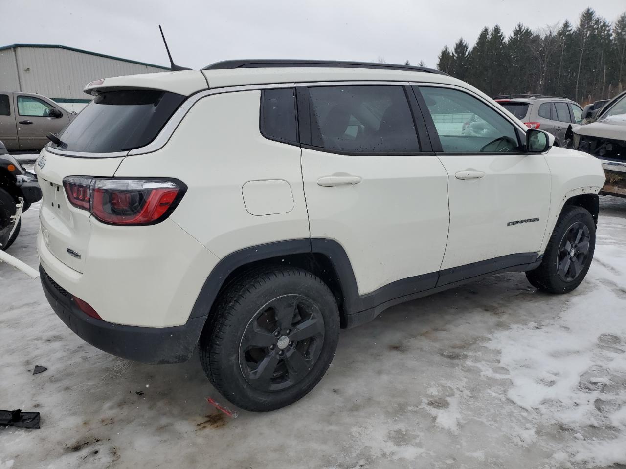 2020 Jeep Compass VIN 3C4NJDBB8LT239621 Copart auction photo, front end damage thumbnail 3