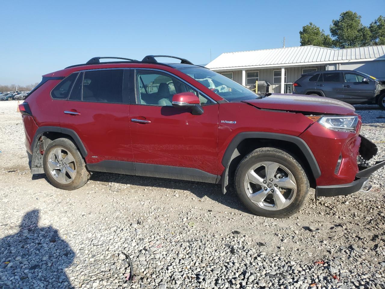2021 Toyota RAV 4 VIN 4T3D6RFV0MU059008 Copart auction photo, front end / rear end damage thumbnail 4