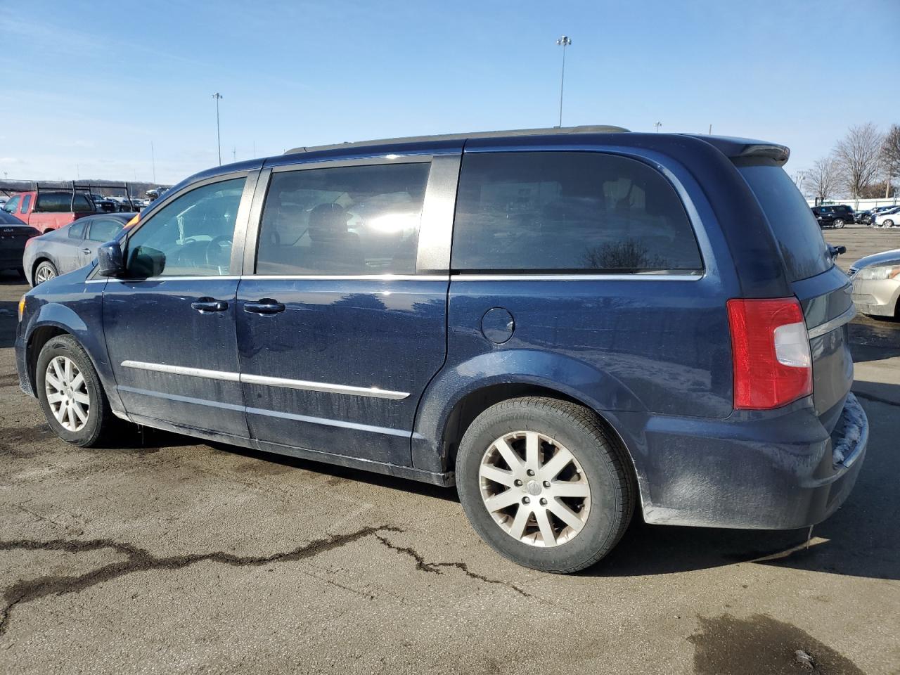 2013 Chrysler Town & Country VIN 2C4RC1BG2DR713489 Copart auction photo, front end damage thumbnail 2