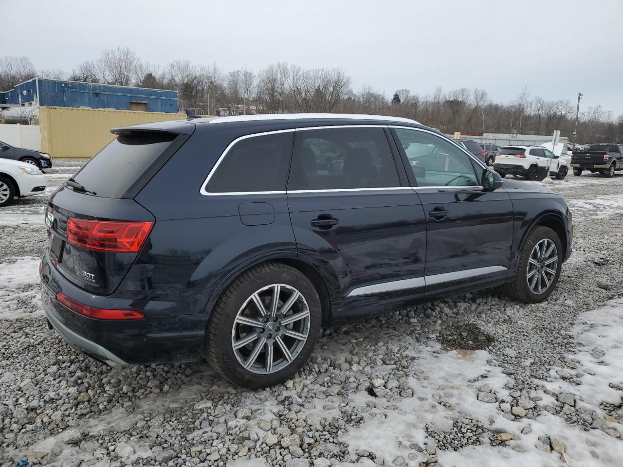 2017 Audi Q7 VIN WA1LAAF70HD039481 Copart auction photo, normal wear damage thumbnail 3