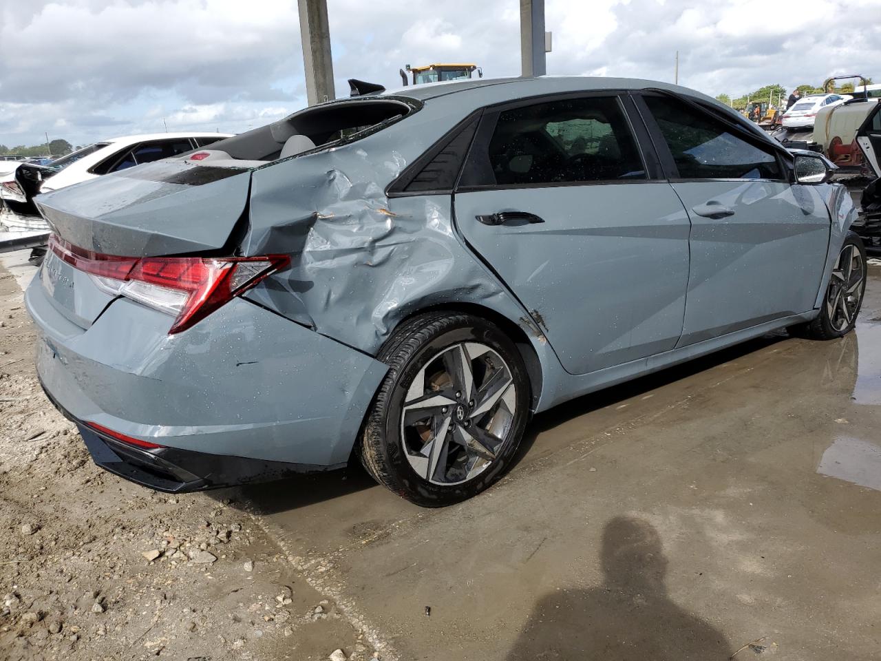 2022 Hyundai Elantra VIN KMHLN4AG4NU343679 Copart auction photo, all over damage thumbnail 3
