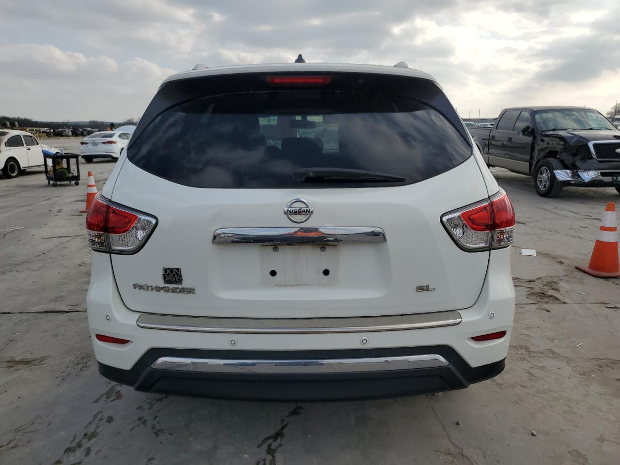 2014 Nissan Pathfinder VIN 5N1AR2MN3EC723399 Copart auction photo, minor dent/scratches damage thumbnail 6