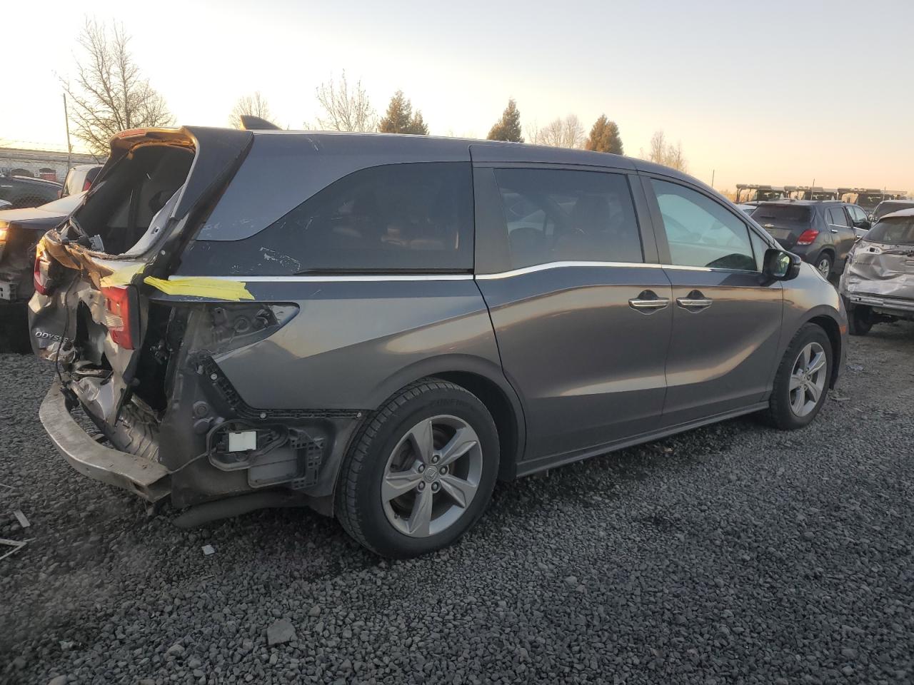2018 Honda Odyssey VIN 5FNRL6H71JB103594 Copart auction photo, rear end damage thumbnail 3