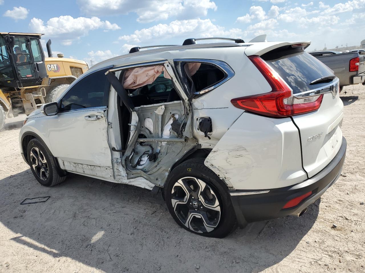 2018 Honda CR-V VIN 2HKRW2H91JH658726 Copart auction photo, side / rear end damage thumbnail 2