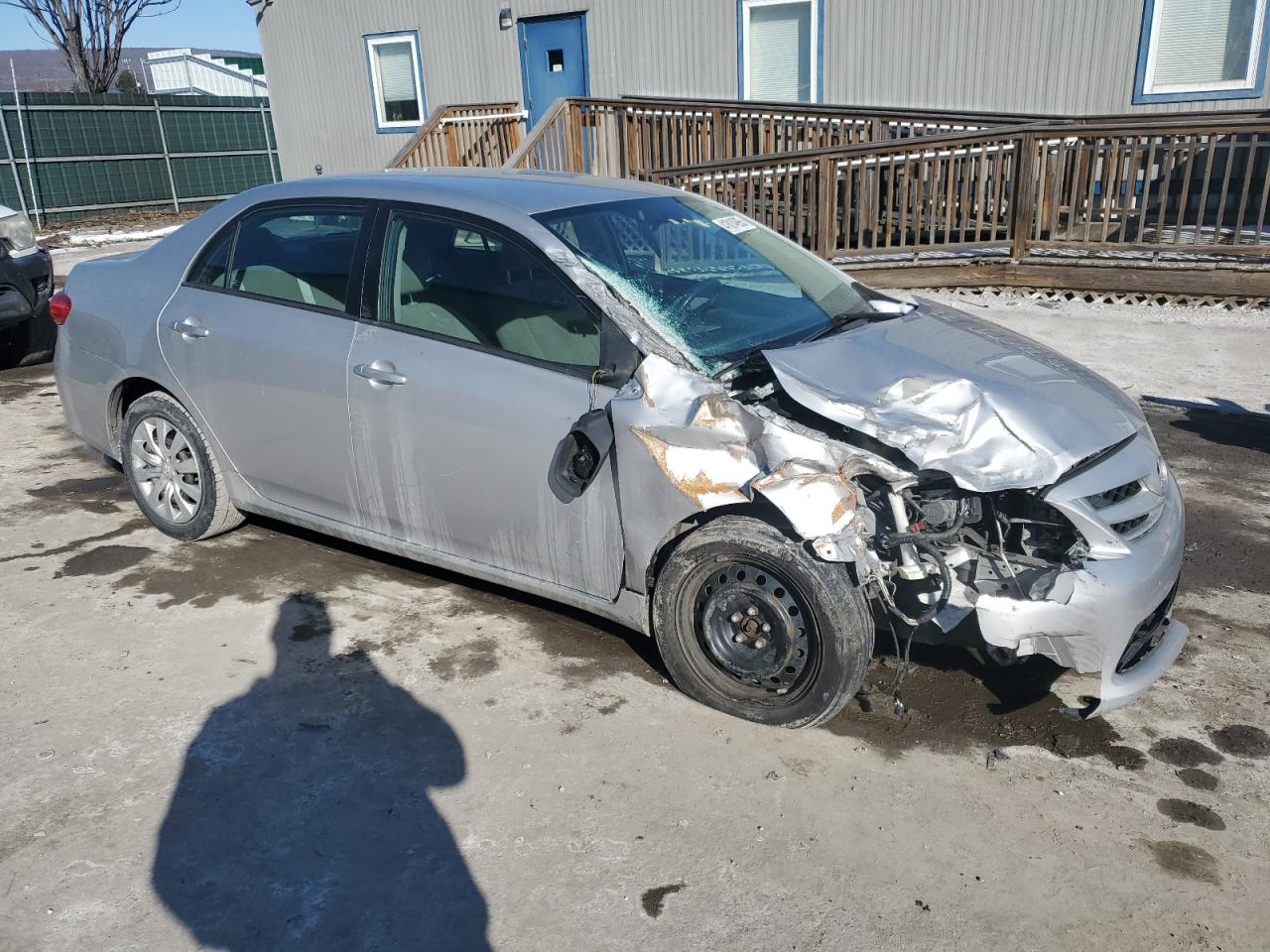 2012 Toyota Corolla VIN 2T1BU4EE5CC865632 Copart auction photo, front end / side damage thumbnail 4