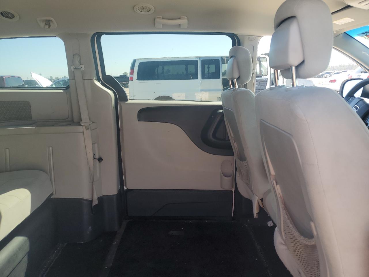 2012 Dodge Caravan VIN 2C4RDGCG4CR323507 Copart auction photo, front end / minor dent/scratches damage thumbnail 11