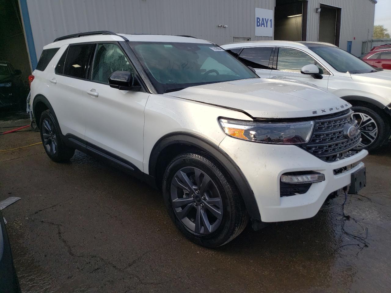 2022 Ford Explorer VIN 1FMSK8DH9NGC15548 Copart auction photo, front end damage thumbnail 4