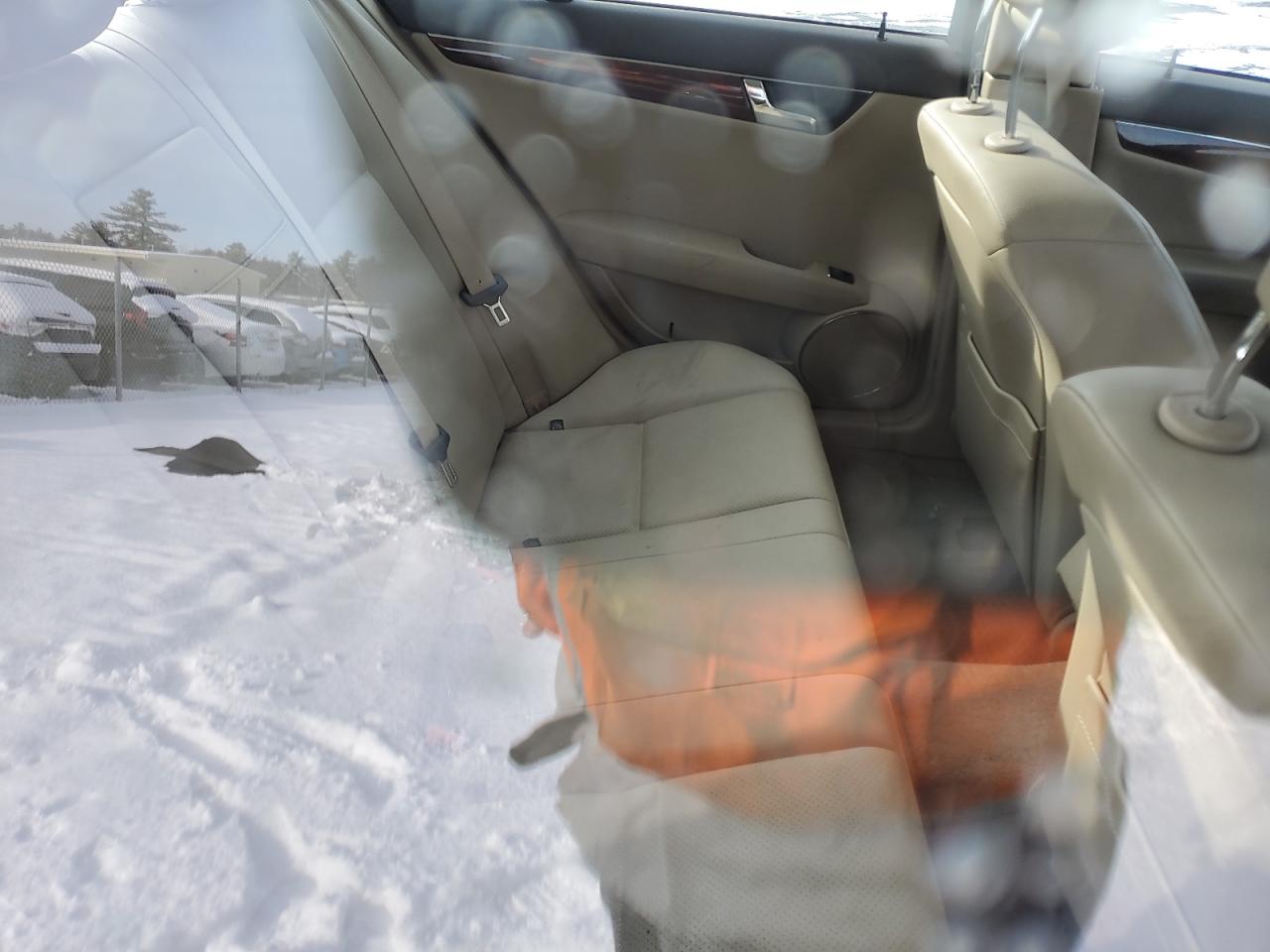 2010 Mercedes-Benz C-klasse VIN WDDGF5EB6AR117881 Copart auction photo, side damage thumbnail 11