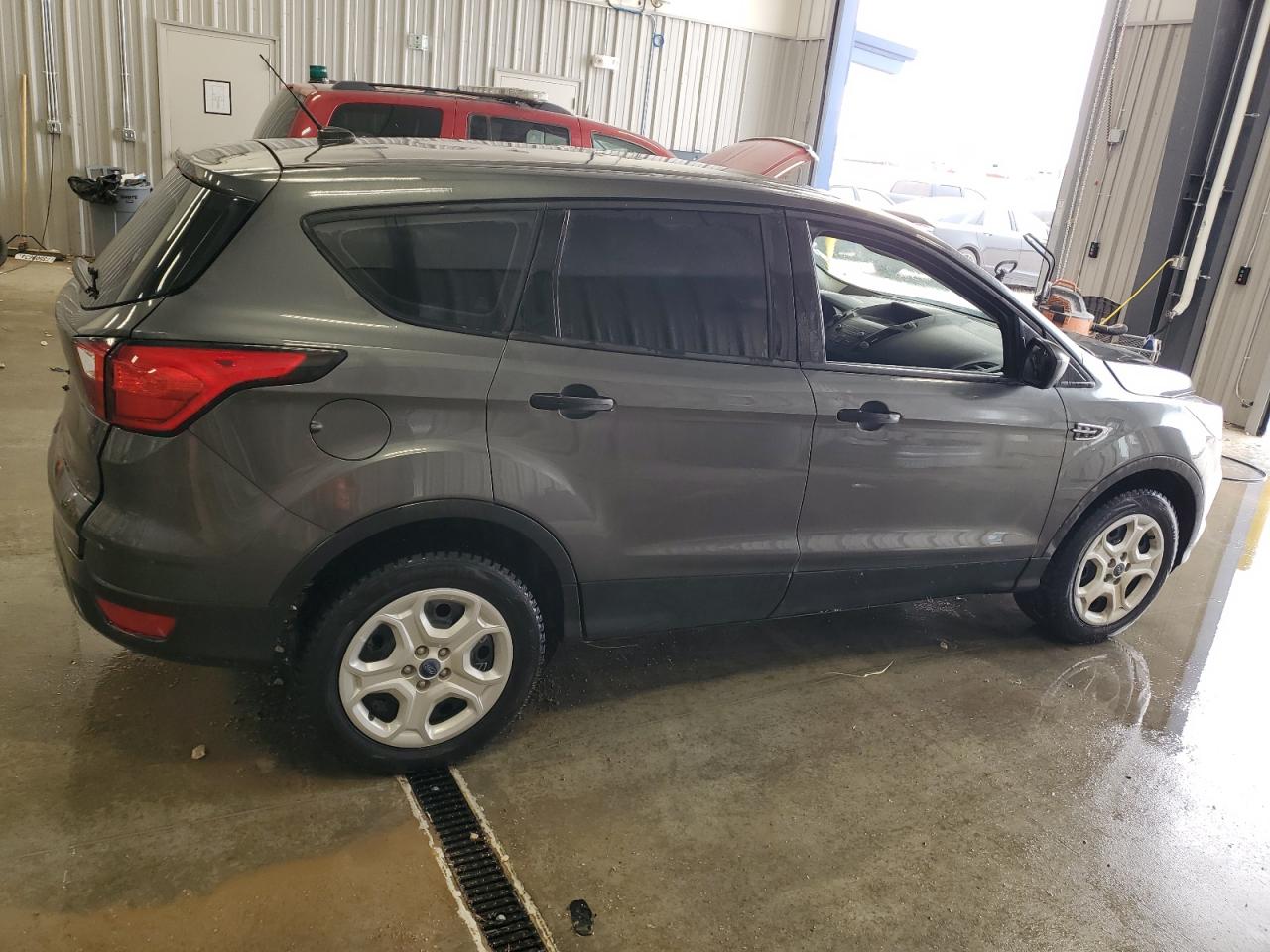 2019 Ford Escape VIN 1FMCU0F73KUB48916 Copart auction photo, front end damage thumbnail 3