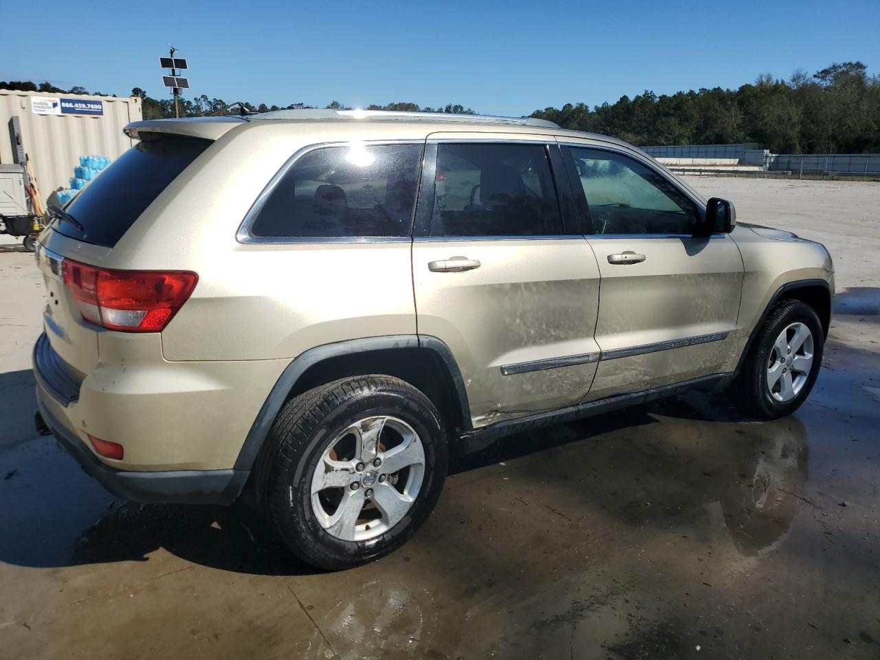 2012 Jeep Grand Cherokee VIN 1C4RJEAT6CC112234 Copart auction photo, side / minor dent/scratches damage thumbnail 3
