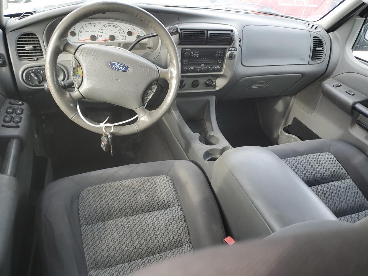 2005 Ford Explorer VIN 1FMZU67K75UA88269 Copart auction photo, water/flood / minor dent/scratches damage thumbnail 8