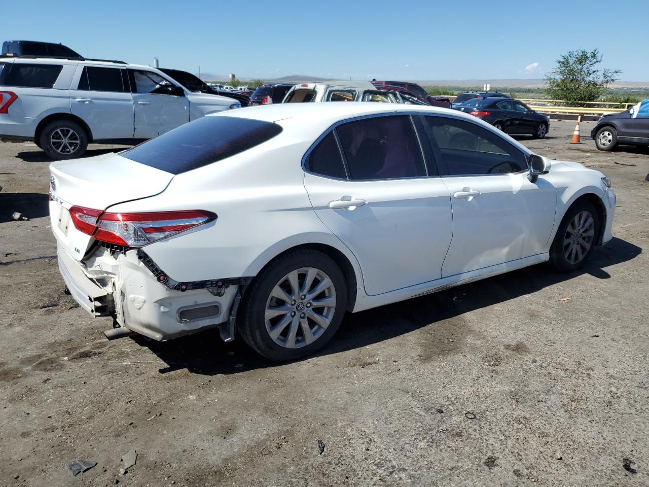 2018 Toyota Camry VIN JTNB11HKXJ3048201 Copart auction photo, rear end / side damage thumbnail 3