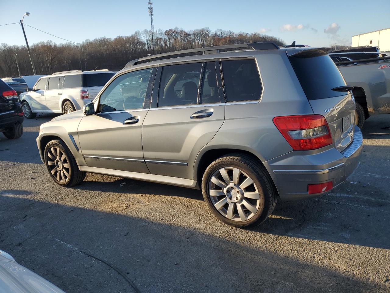 2012 Mercedes-Benz GLK-klasse VIN WDCGG8HB2CF861352 Copart auction photo, rear end damage thumbnail 2