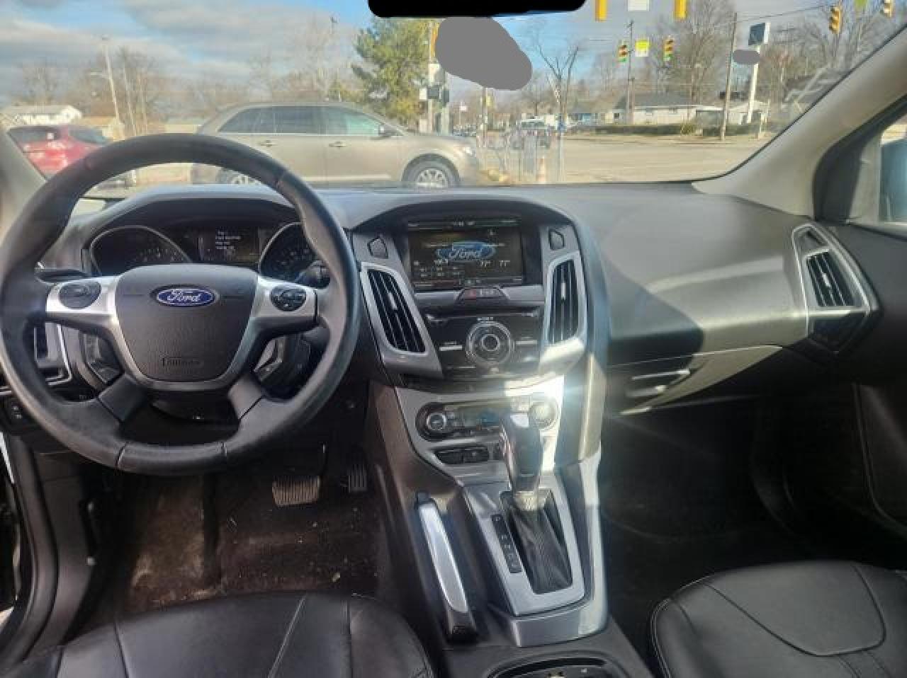 2013 Ford Focus VIN 1FADP3N23DL105439 Copart auction photo, normal wear / minor dent/scratches damage thumbnail 9